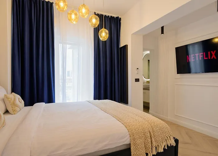 Royal - Luxury B - Old - Victoriei Апартаменти Бухарест