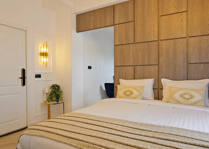 Royal - Luxury B - Old - Victoriei Апартаменти