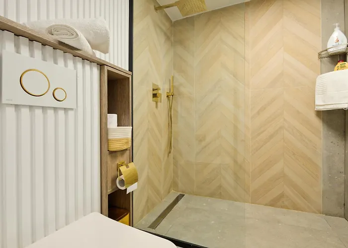 Royal - Luxury B - Old - Victoriei Апартаменти *